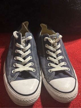 Converse Chuck Taylor Navy Low-Top Canvas Sneakers White Toe Women’s 9/ Men’s 7